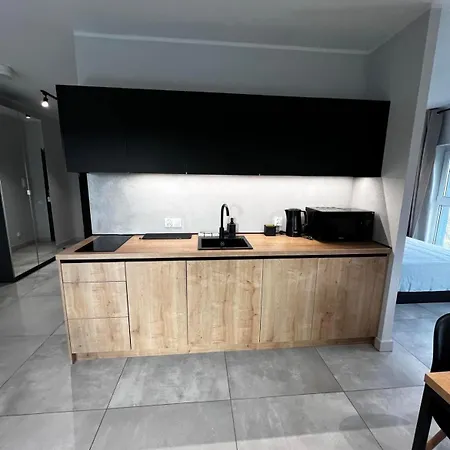 - Legnicka Business Center Apartment
