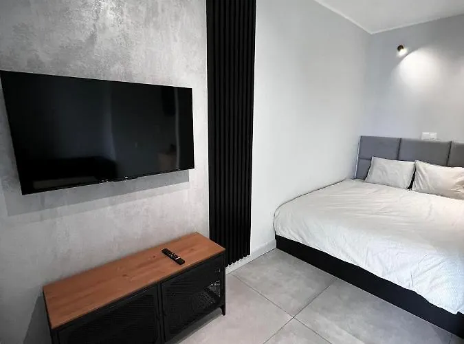 - Legnicka Business Center 弗罗茨瓦夫